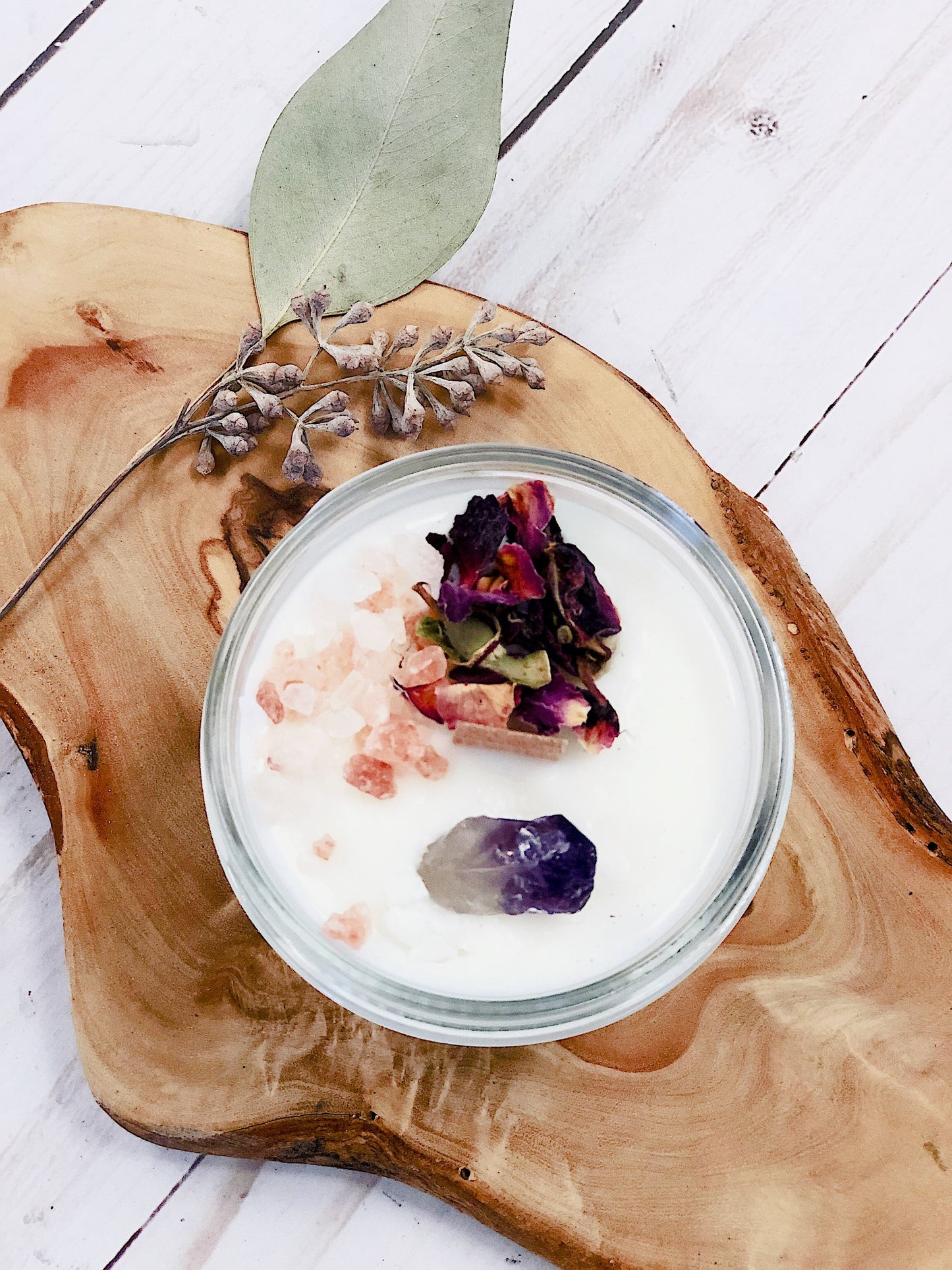 Rose and Chamomile Candle/ Vela de Rosas y Manzanilla