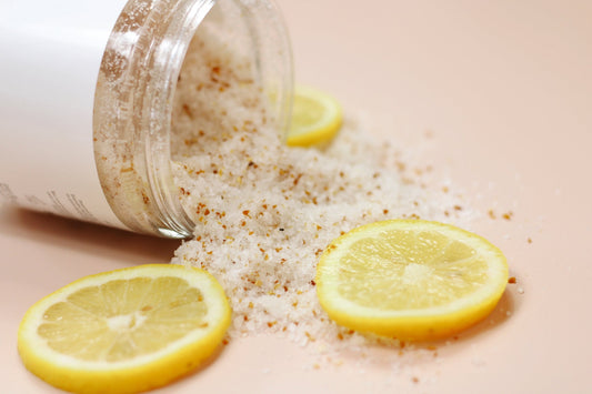 LEMON + VANILLA BATH SALT/ SAL DE BAÑO DE LIMÓN Y VAINILLA