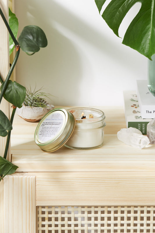 Lemon, lavender, and cedarwood Candle/ Vela de Limon y Lavanda