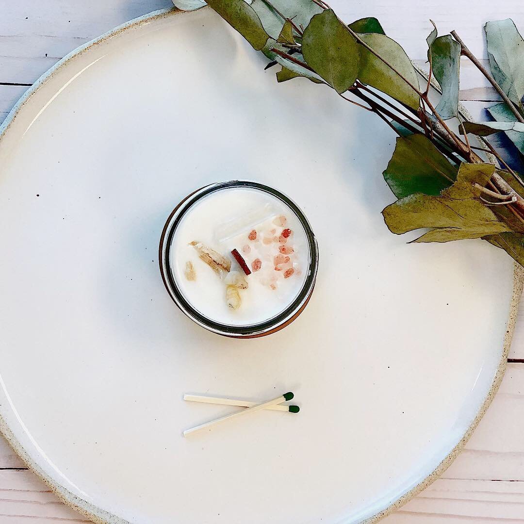 Lemon, lavender, and cedarwood Candle/ Vela de Limon y Lavanda